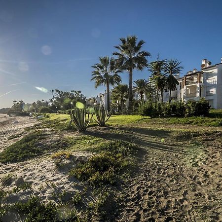 Hb - Comfortable Beachfront Holiday Apartment Estepona Zewnętrze zdjęcie