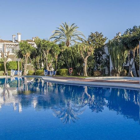 Hb - Comfortable Beachfront Holiday Apartment Estepona Zewnętrze zdjęcie