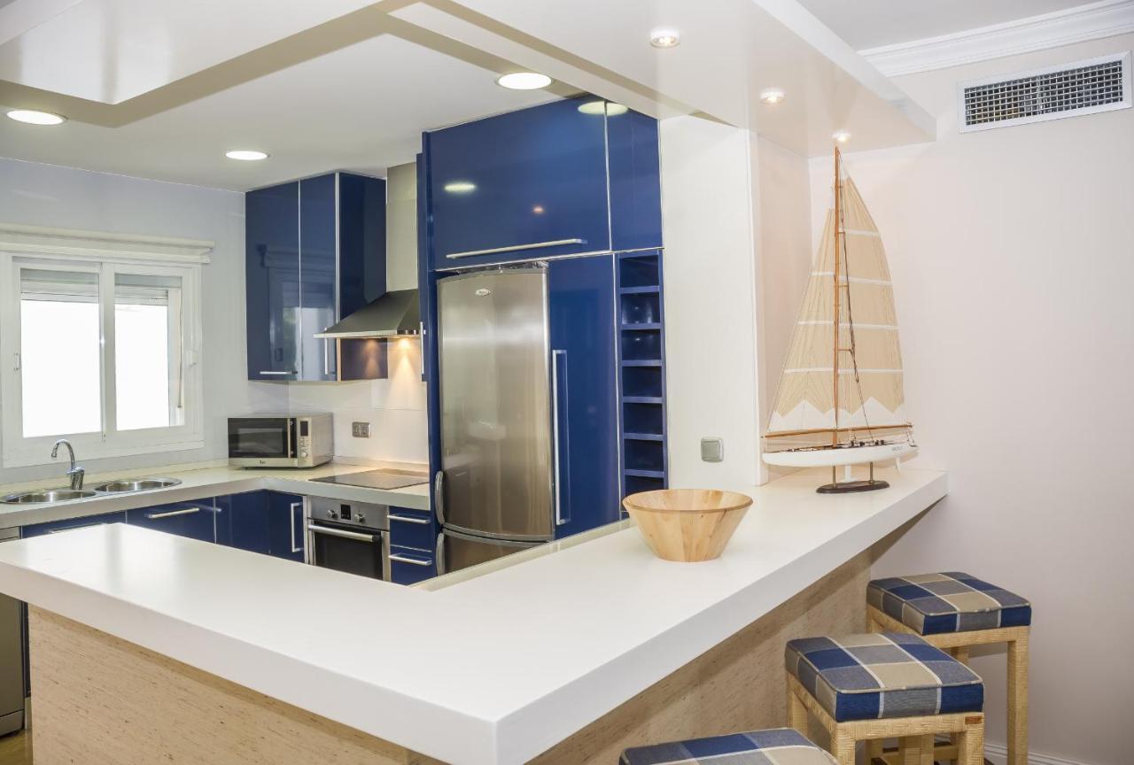 Hb - Comfortable Beachfront Holiday Apartment Estepona Zewnętrze zdjęcie