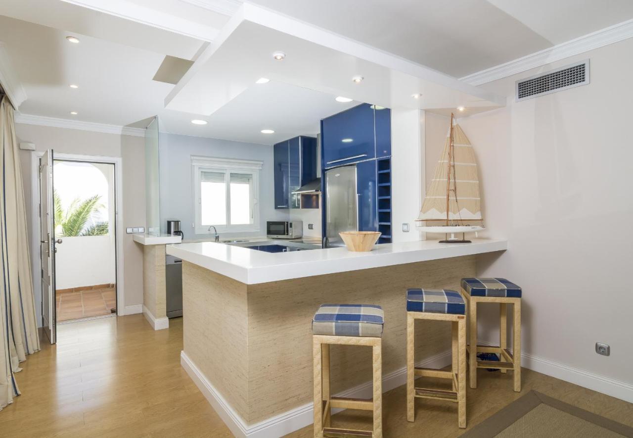 Hb - Comfortable Beachfront Holiday Apartment Estepona Zewnętrze zdjęcie